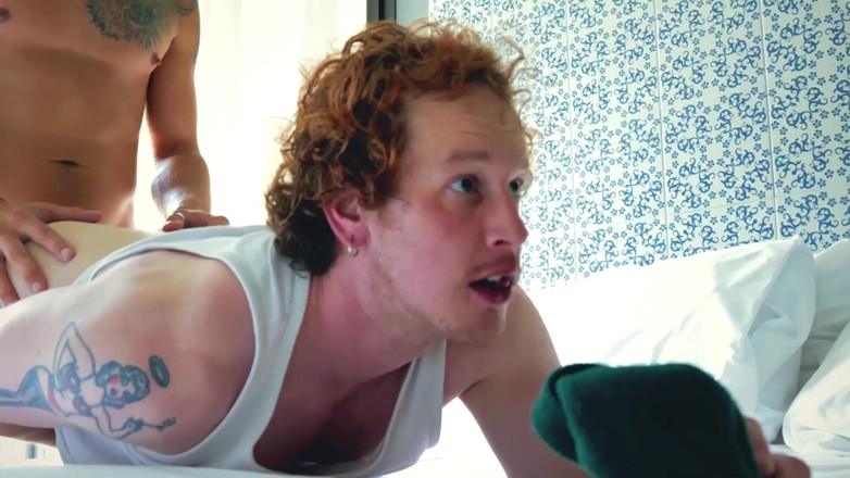 Christian Hunter: Drsný obchod s bruslařem nechává moje díry zničené - Christian Hunter...