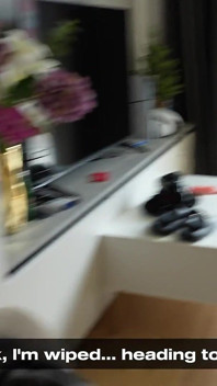 Cum de nu a observat? Îl înșel pe soțul meu prost în camera de alături
