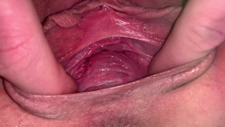 Claudia Macc: Pussy gaping
