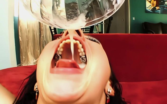 FapFlare: Gianna michaels nyepong dan telan sperma john strong dan michael...