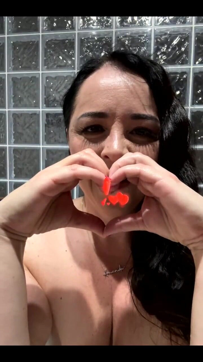 Amanda Thickk: 화장실 스트림