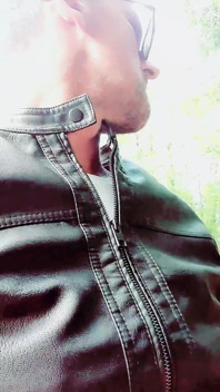 Il ragazzo in cam4 sexy da crociera nel parcheggio b321 a schwerin