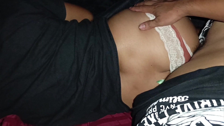 Karely Ruiz: Putri tiri istri saya yang lezat suka menonton film porno...