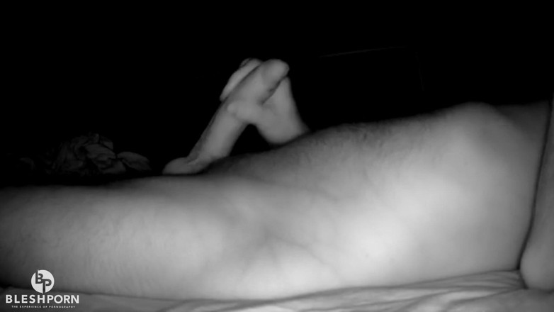 bleshporn: Tim Blesh si sveglia e è pronto2 sborra!