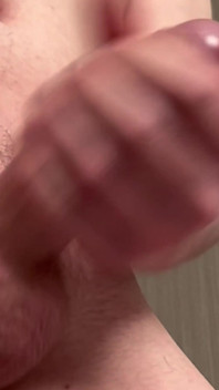 POV: Sei in Ginocchio E Lui Eiacula Sulla Tua Faccia