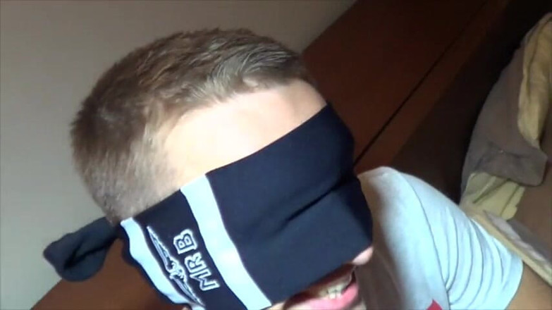 Gaybareback: Il gay succhia il cazzo XX di etero