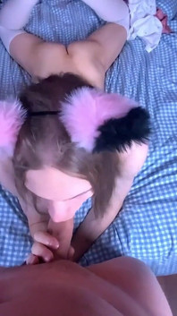 POV - フェムボーイは大きなお尻の男とセックスし、消防ホースのようになる