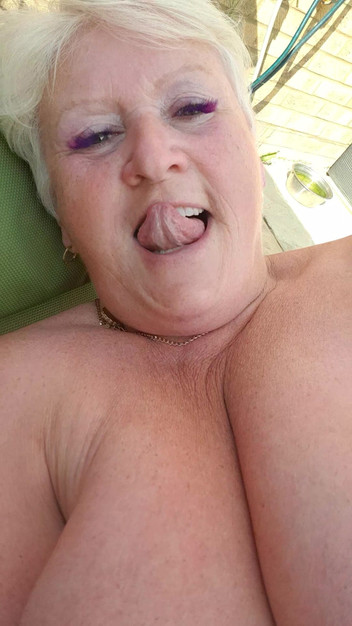 Uk Joolz: 그냥 일광욕과 쓰다듬기