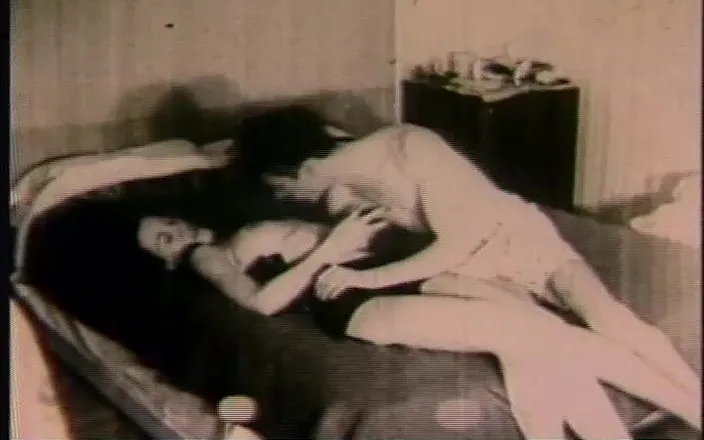 Vintage Usa: Black and white sex film