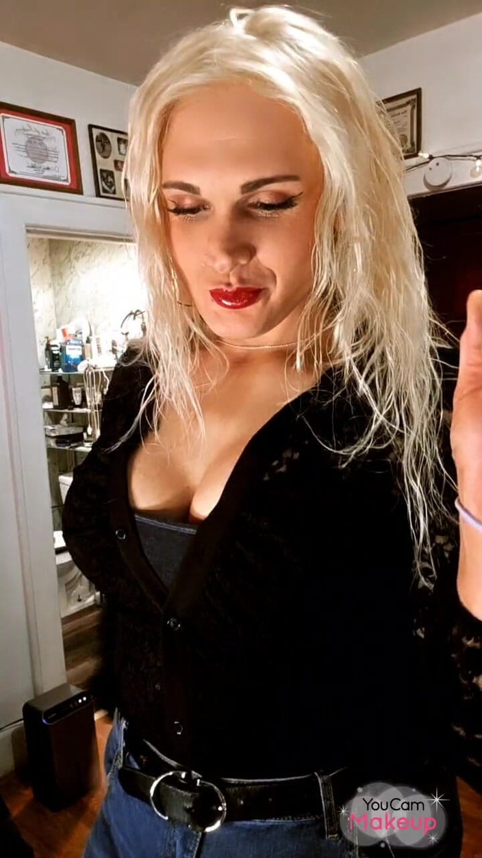 Darkfetish2k: Máma kouří před šukáním