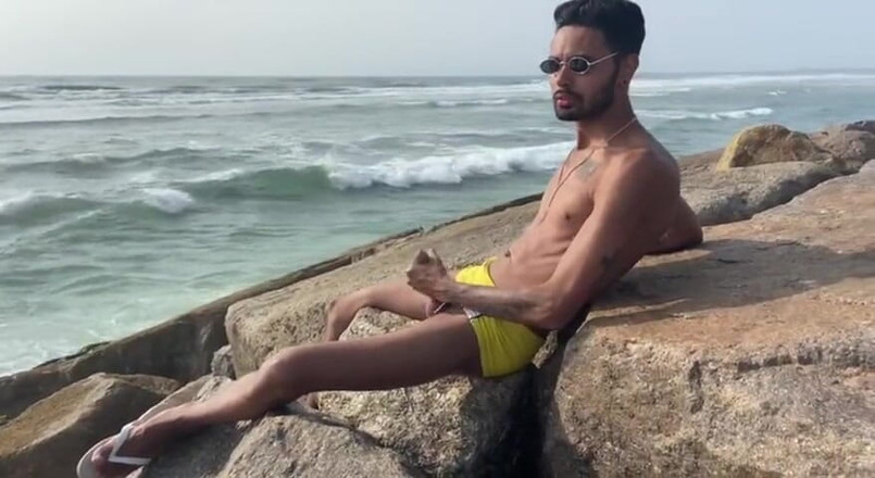 arabeputo: Magrelo Do Pau Grande Punheta на пляже