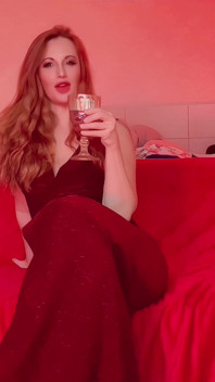 Minhas Pernas Longas E Buceta Molhada Através De Meia-calça Em Nossa Noite De Encontro
