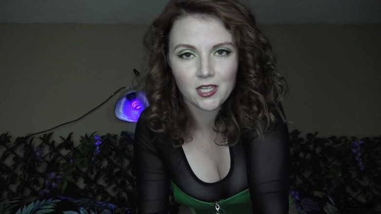 Haylee Love: Poison Ivy makes Robin her slave