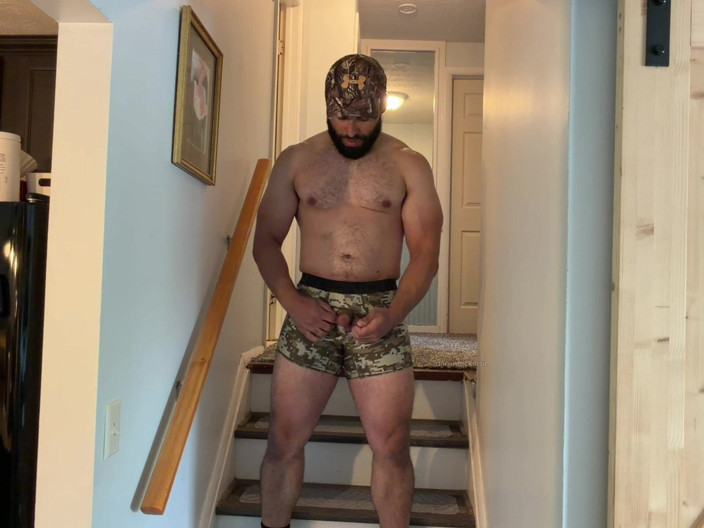 mascbeef95: Bearded Muscle in Camo Boxer Briefs