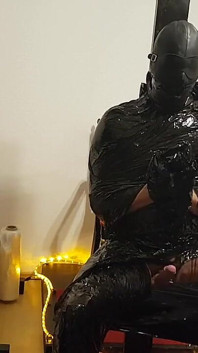 Folia Bondage Slave Part 2 - Folia klejąca zmumifikowana i obwiążona do szaleństwa