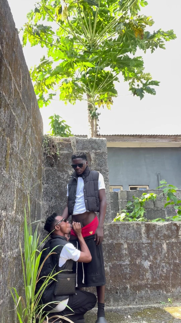 Blackedthug: Encontro fora da porta