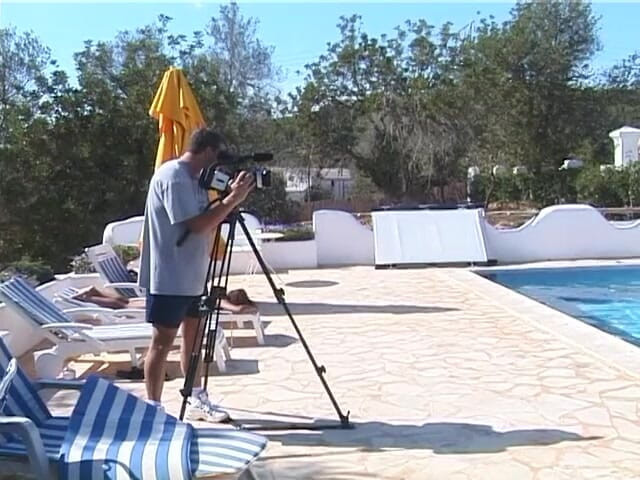 Lucky Cooch: Vintage modeller vid gjutning vid poolen