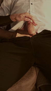 Er Konnte Nicht Mehr Widerstehen, Sanfter Und Romantischer Handjob