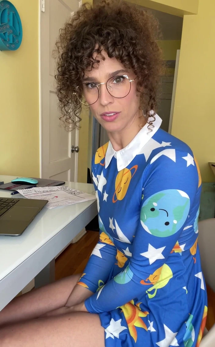 Ms. Jizzle Does Another Fun Video + Voice Note Combo! ft. Vibewithmommy by  Vibe with Mommy: Dildo, POV, Brunette, MILF, Nude Porn | Faphouse