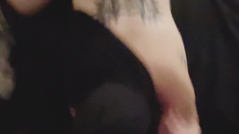 Thekookiejar: Hengstküken probiert zum ersten mal schwanz und duckt ihren besten...