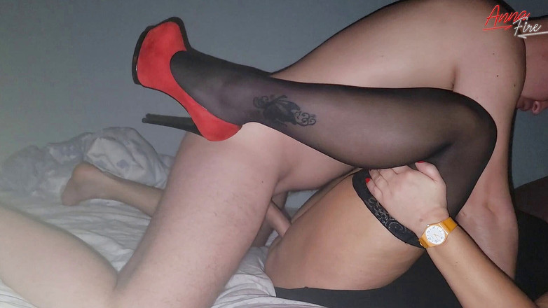 Anna Fire: Sex cu profesoara și studenta