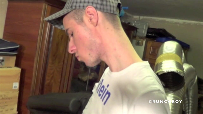 Crunch Boy: Dieser twink liebt es, seinen besten freund zu lutschen