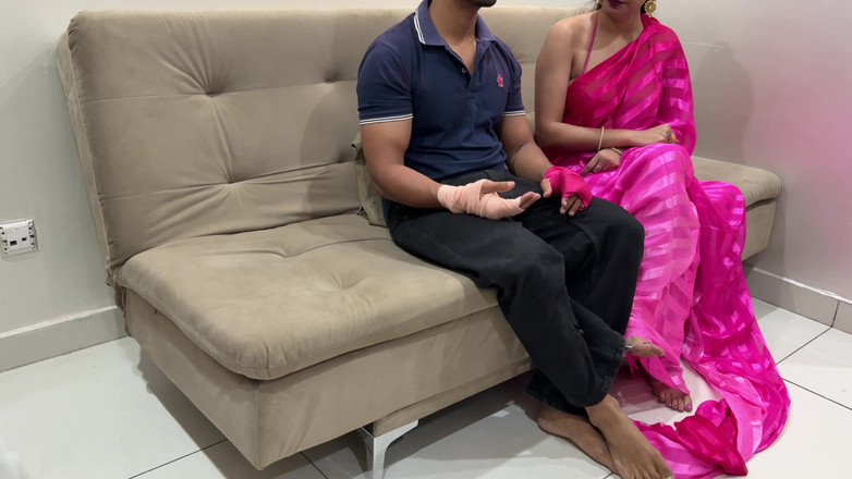 Horny couple 149: Naughty Stepmom Saara Seduces and Fucks Stepson