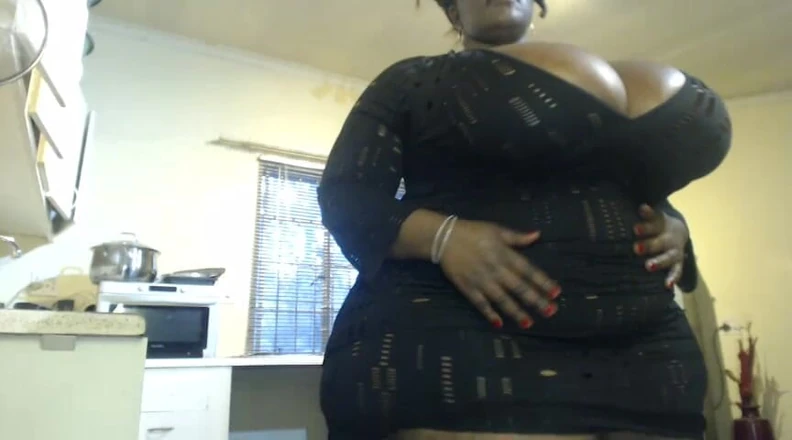 Legendary Booty Overdose: Black Mature SSBBW Moaning From Intense Vibrator Play