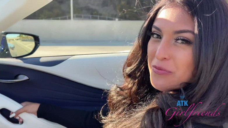 ATK Girlfriends: Virtuelles Date