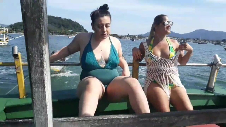 Paty butt: Exhibitionism on the Boat in Public with Paty Butt and...