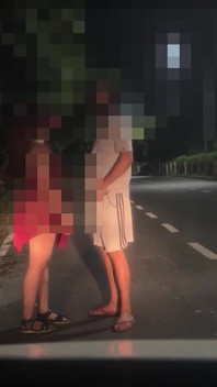 Sexy bhabhi šuká cizince na silnici