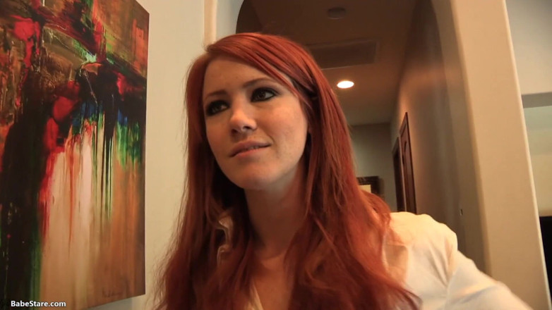 Lesbian Babe Stare: Você terminou seu café? Vamos começar a curtir agora!
