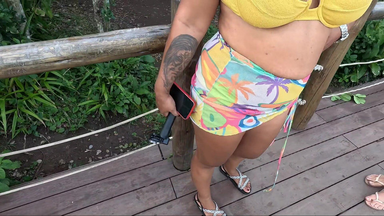 PriscilaBelini: Mein Freund und ich knutschen live am Strand