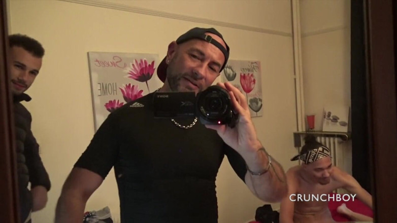 My first time with a boy: Blond dziwka bliźniaczka Kandrea zerżnięta na surowo przez prosto ciekawskiego