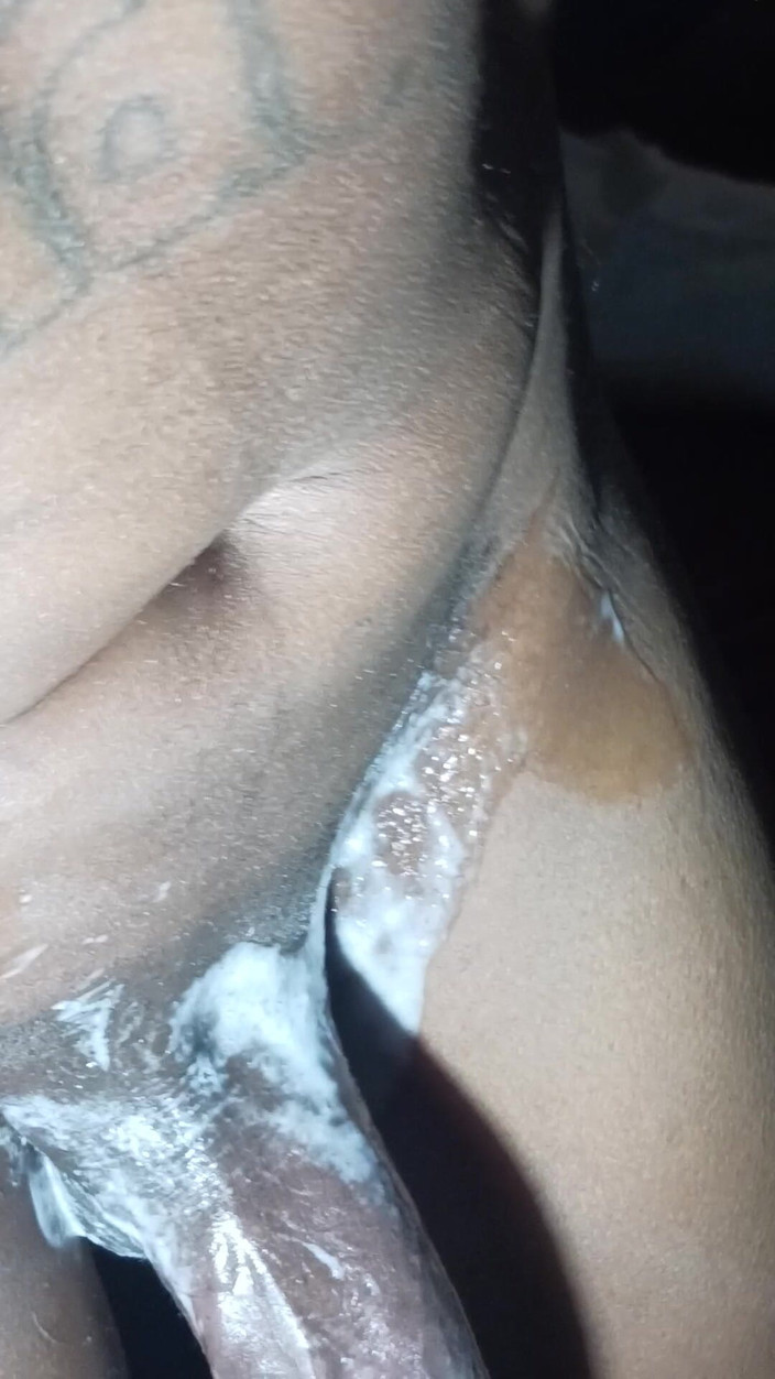 Sloppylynn: Close up - raksasa pria kulit hitam dientot habis-habisan sampai tenggorokannya...
