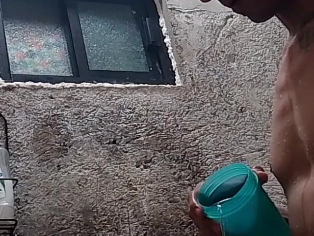 Shower Everything: Raba Erre Elle (Raba Erre Elle)