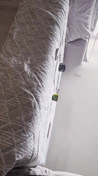 Oda Arkadaşım Beni Kıçıma Parmaklıyor