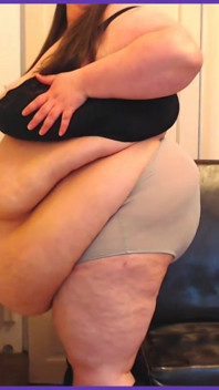 SSBBW slow motion belly jiggles and shakes