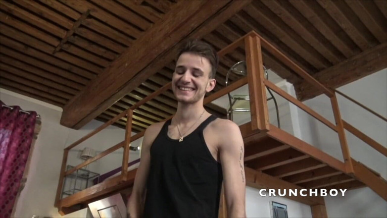 FRENCH AMATORS SEXTAPES: Jess fucked by sexy twink Kyle for fun