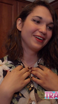 Trans kráska nadšená, až šuká její modlu