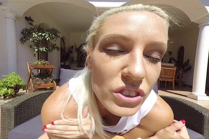 Baberotica VR: Blanche Bradburry Uses Her Big Pink Dildo on Her Pretty...