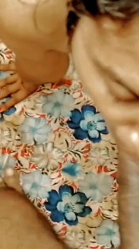 Pakaian seksi tanteku yang asli di pesta natal