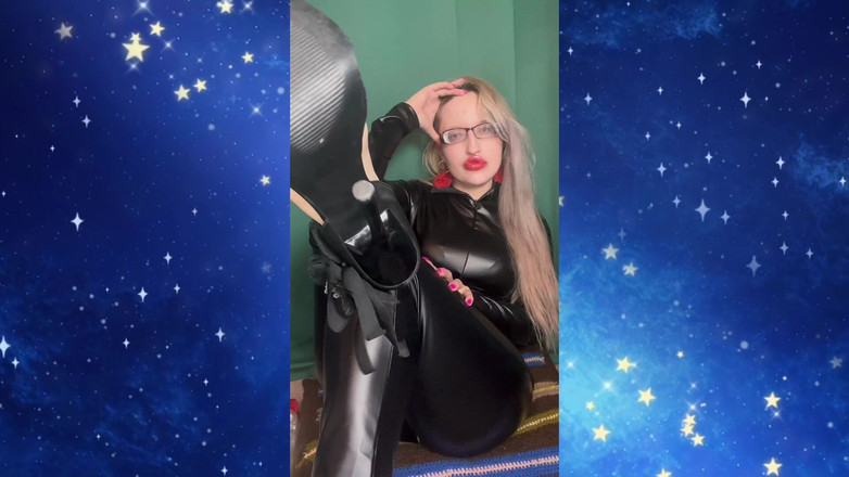 FinDom Goaldigger: Harta Dewi! Beritahu saya dewi semasa saya melukis kuku awak...