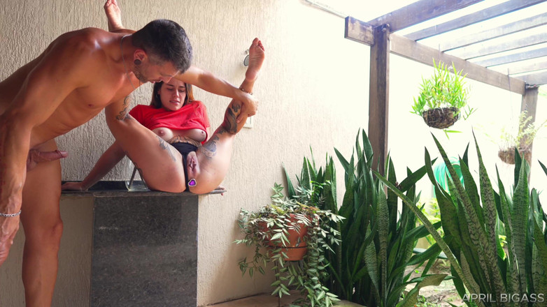 April BigAss: Грязная Крошка, Грязная Задница В Рот И Анальный Кримпай С Пролапсом! Золотой Дождь!