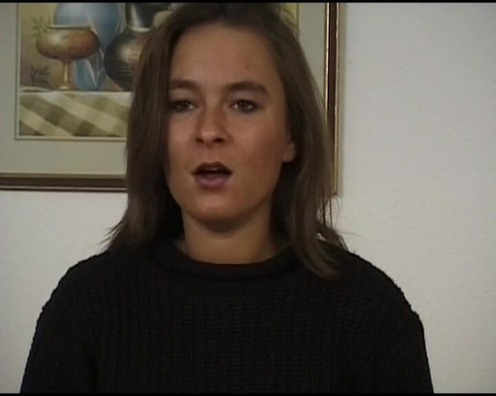 German Homemade: Thiếu niên hoàn hảo từ Đức khoe áo ngực khi diễn thử