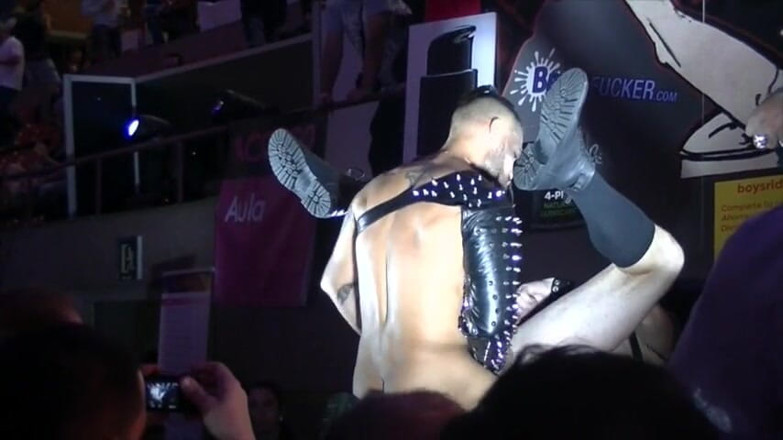 Gaybareback: Viktor Rom fuck a guy in live