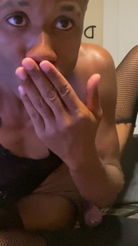 Untuk Bahagian Bawah Masc Yang Menonton Doms Ayat Femboy