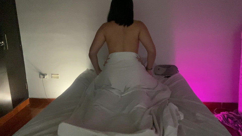 zoemelissa: Před spaním se stal čas na šukání