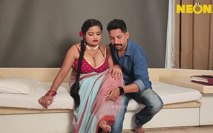 Indian Savita Bhabhi: Švagr šel do domu švagrové a ošukal švagrovou velmi dobře švagrová žhavý sex Desi porno