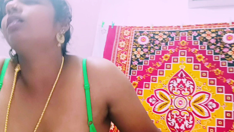 Telugu honey lips: デジ継母と義理の息子ディルドコンドームファック